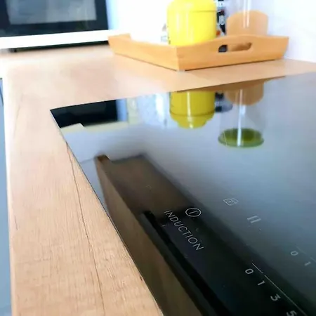 Modern Gem With An Office Corner At Jonas Hill Waterfront *