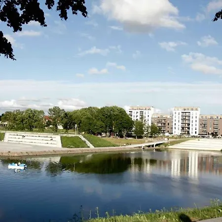 Modern Gem With An Office Corner At Jonas Hill Waterfront *