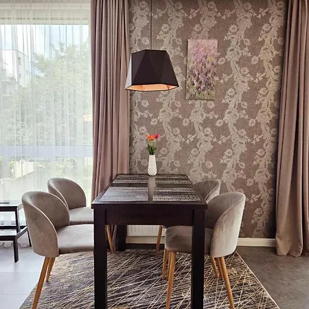 Modern Gem With An Office Corner At Jonas Hill Waterfront 公寓