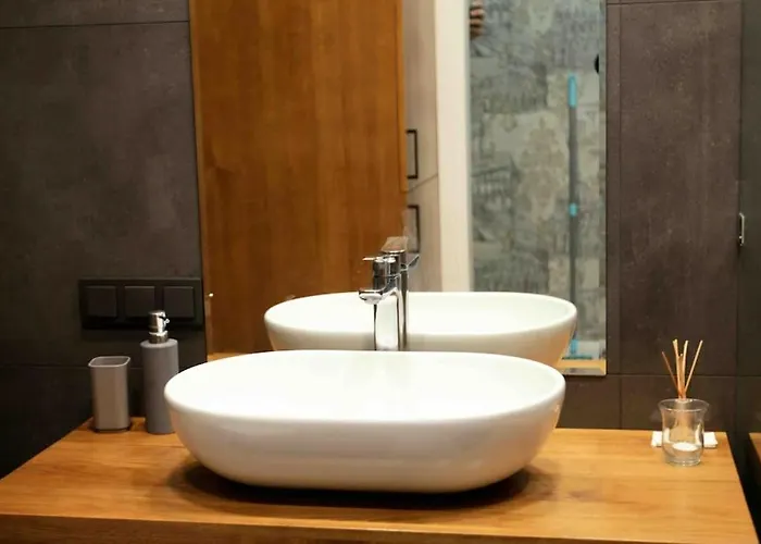 Apartamento Modern Gem With An Office Corner At Jonas Hill Waterfront