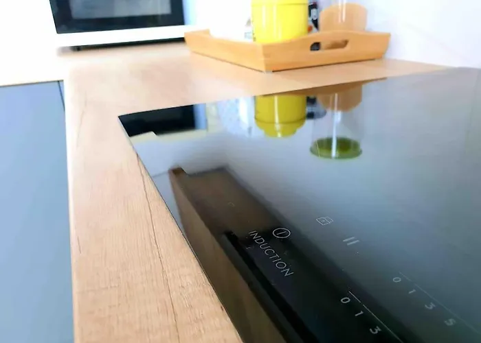 Modern Gem With An Office Corner At Jonas Hill Waterfront *